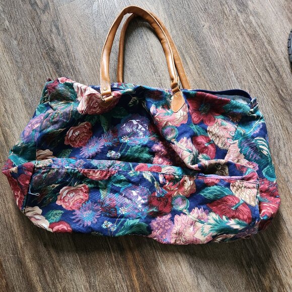 Floral Canvas Overnight Duffle Bag - Picture 4 of 4